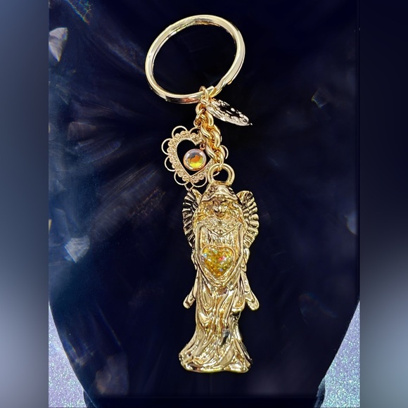 Guardian Angel Holding a Heavy Heart Keychain/Purse Chain - Picture 3 of 5